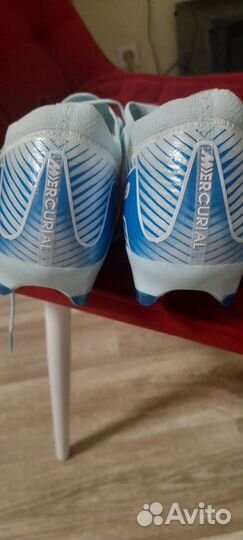 Футбольные бутсы nike