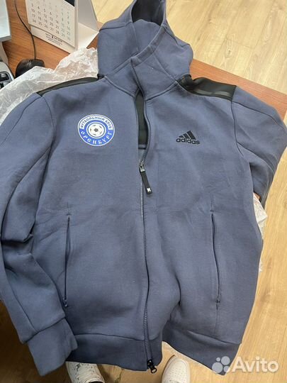 Спортивный костюм adidas