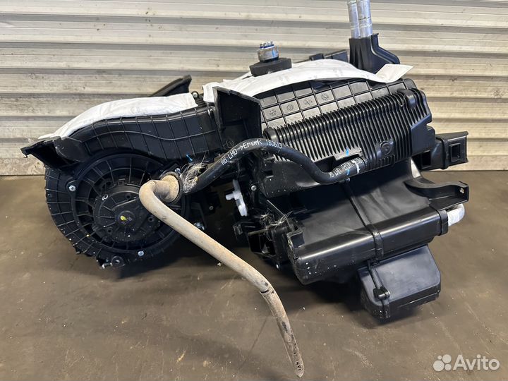 Корпус отопителя Kia Rio 3, Hyundai Solaris 1