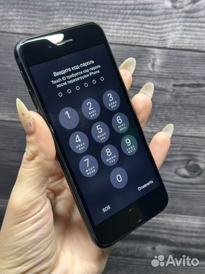 iPhone SE (2022), 64 ГБ