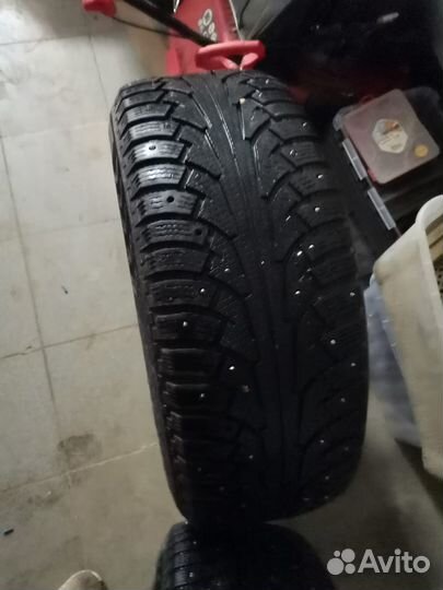 Комплект колес шипованных 18 радиуса на Бмв х5