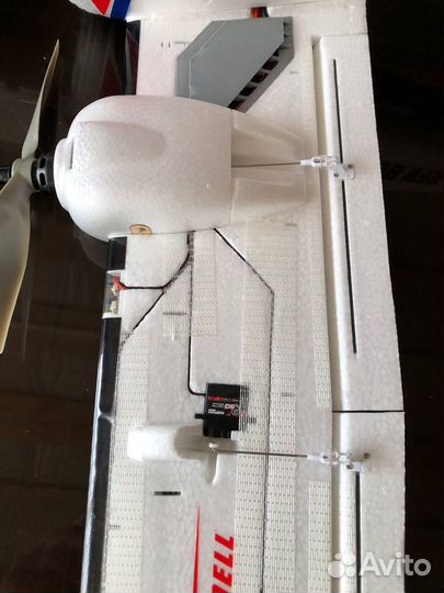 Радиоуправляемый самолет