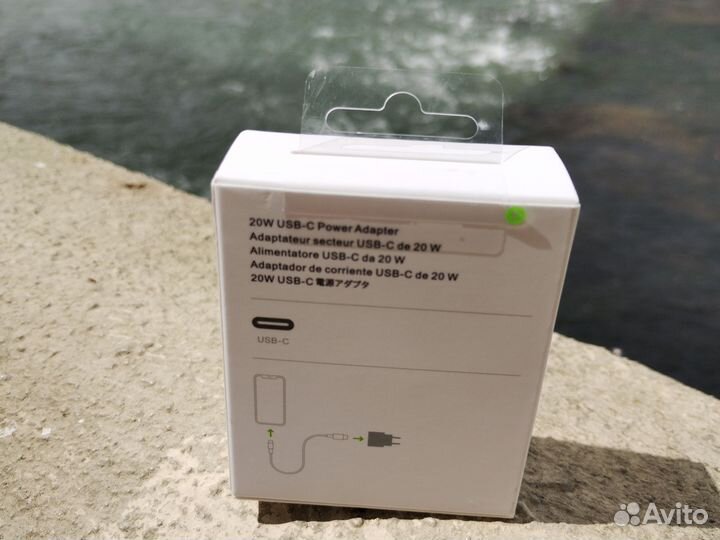 Зарядка на iPhone 20w