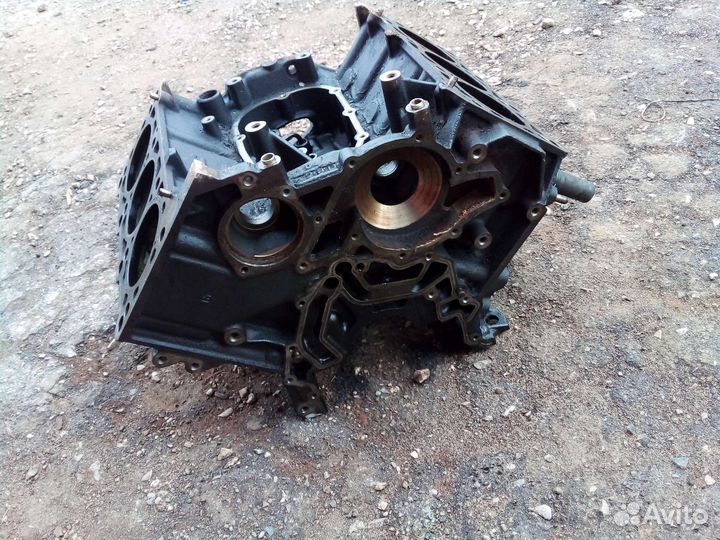 Блок цилиндров V6 для столика