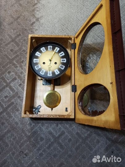 Часы Янтарь настенные с боем