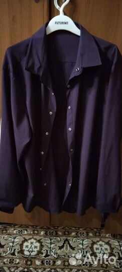 Рубашки много, пуловер-джемпер