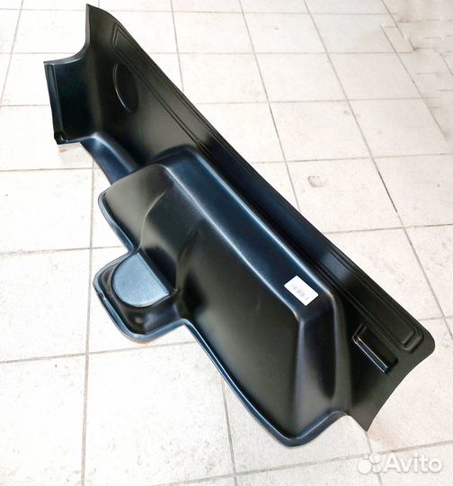 Обшивка арок задних колёс в салоне Нива 2121