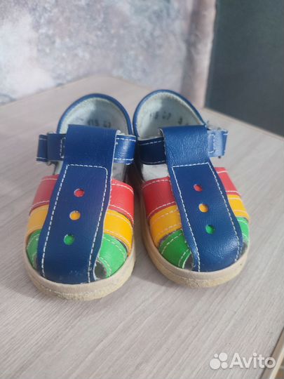 Сандали детские