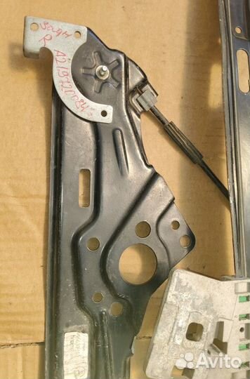 Стеклоподъемник Мерседес CLS 219