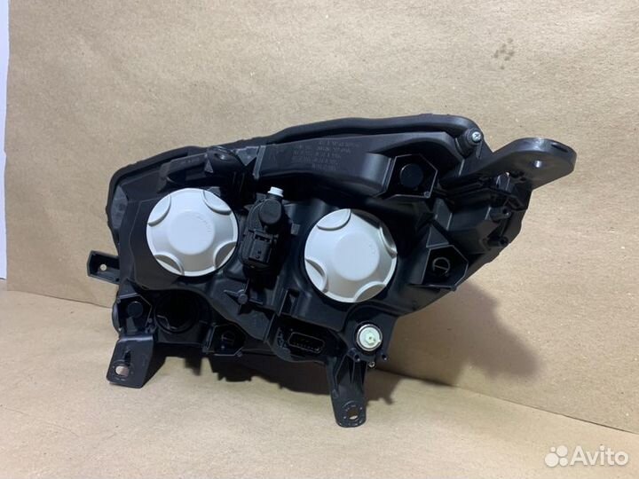 Фара передняя правая LADA X-Ray
