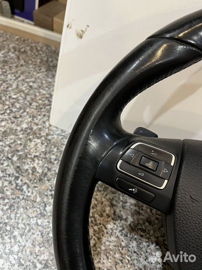 Руль на Passat CC с лепестками