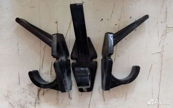 Крючки для одежды