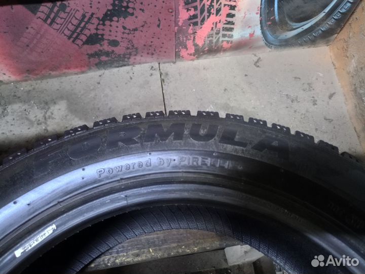 Pirelli Formula Ice 215/55 R17