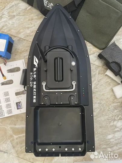 Прикормочный кораблик с GPS NEW version