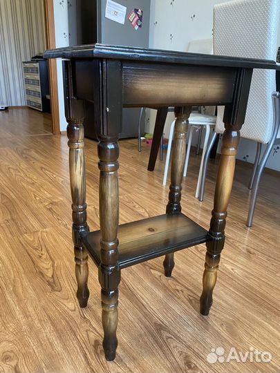 Консольный стол/ подставка под цветы