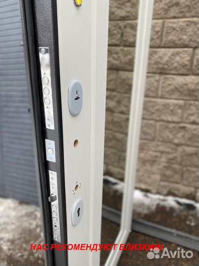 Тяжелая дверь входная в дом