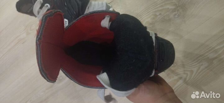 Хоккейные коньки bauer