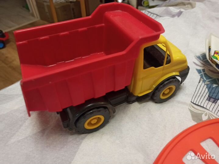 Игрушки и книжки пакетом