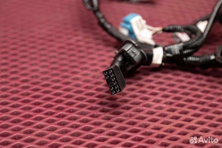 Проводка салона передняя правая Toyota Land