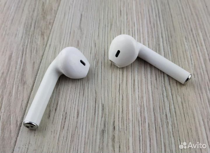 AirPods