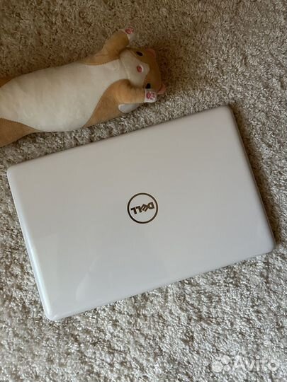 Ноутбук Dell Inspirion P66F002