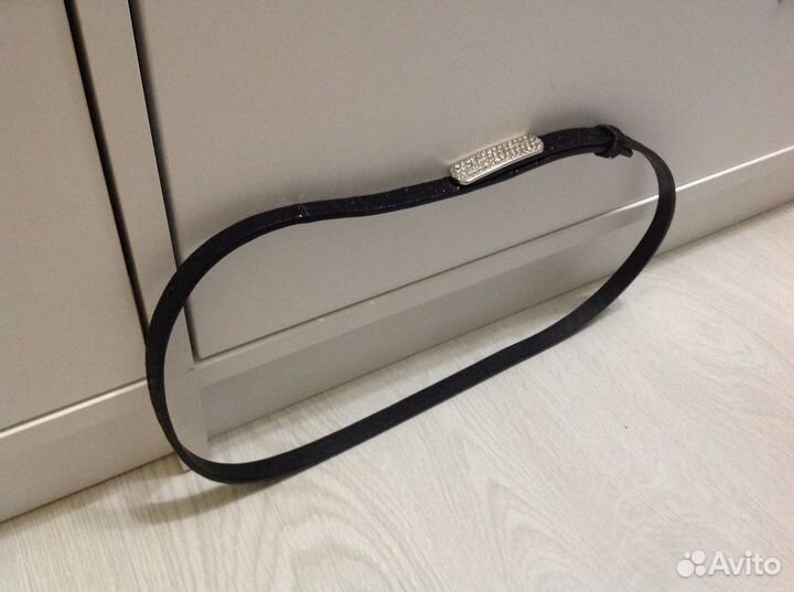 Женский ремешок с пряжкой со стразами