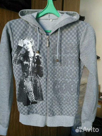 Кофта с капюшоном