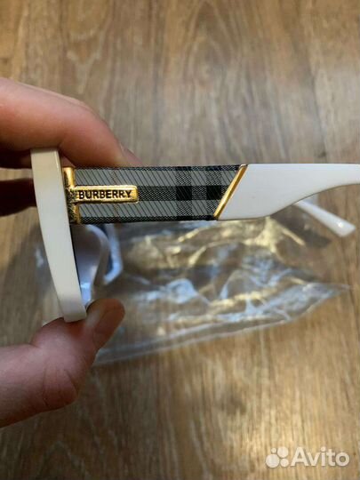 Очки солнечные фирменные