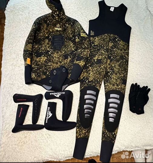 Гидрокостюм