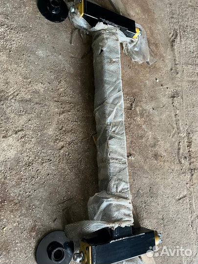 Задние гидравлические лапы, Аутигеры