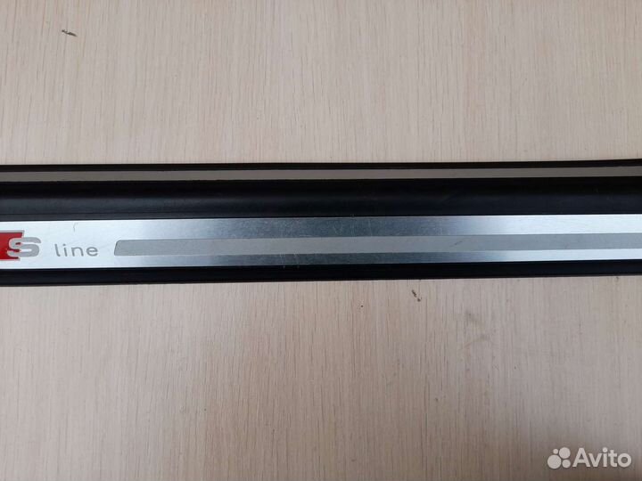 Накладка порога внутренняя передняя правая Audi Q5