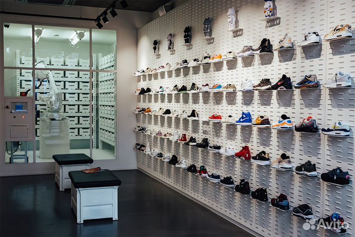 Продам магазин кроссовок с оборотом от 440 000 р/м