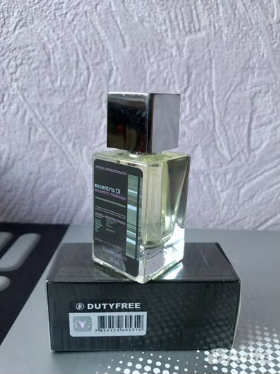 Escentric Molecules Molecule 01