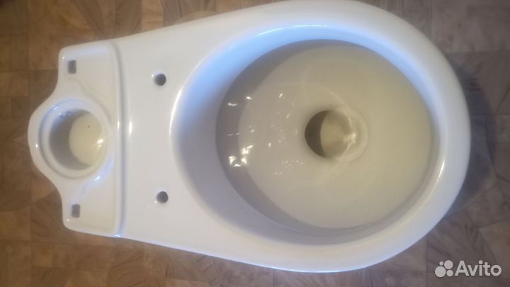 Унитаз новый