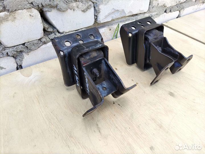 Подушка двигателя Kia Sportage 1 опора двс