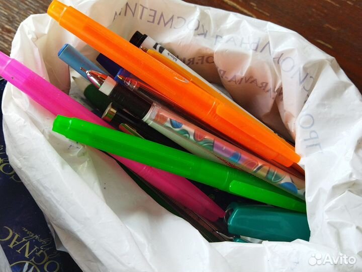 Ручки и карандаши