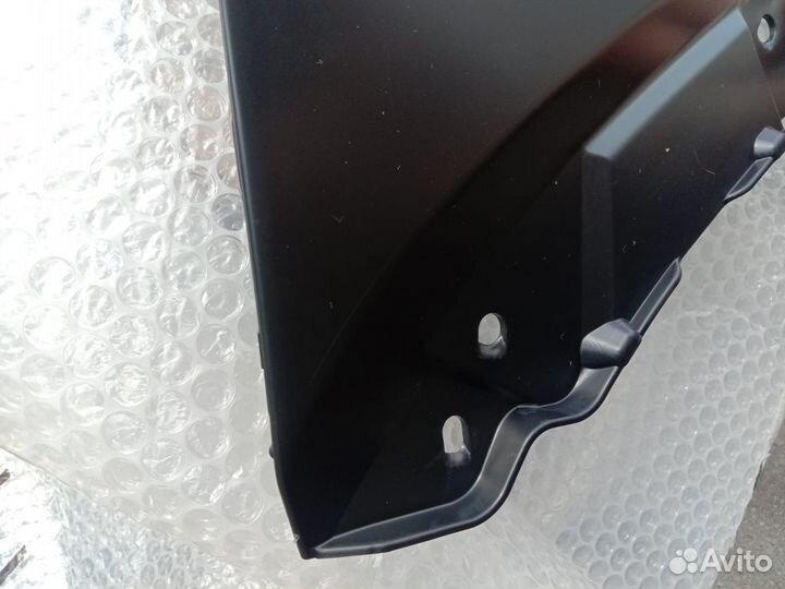 Бампер задний Toyota land Cruiser 300