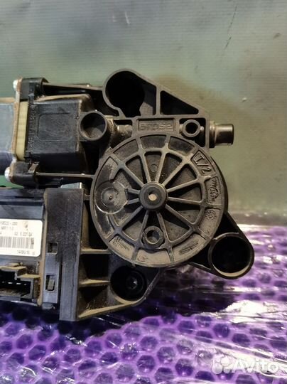 Мотор стеклоподъемника Renault Fluence