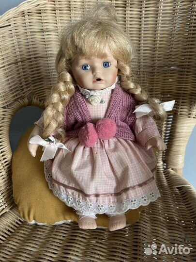 Кукла фарфоровая коллекционная