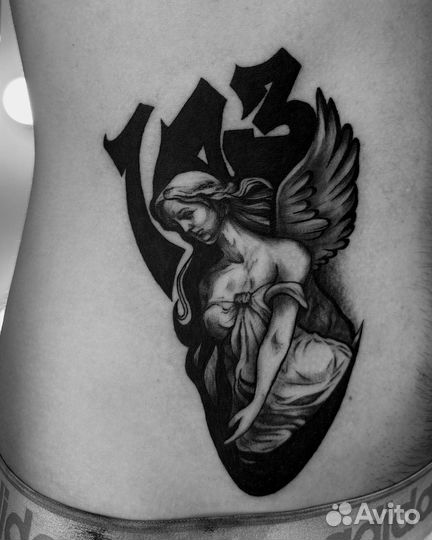 Тату у опытного мастера на модельной основе