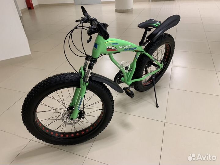 Новый велосипед на широких колесах