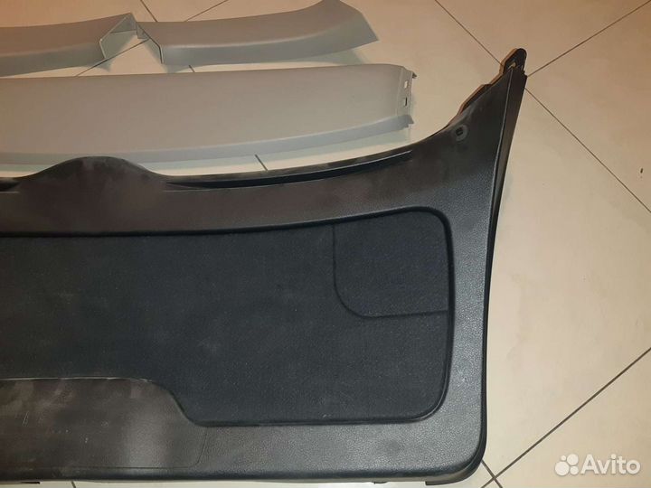 Обшивка 5-й двери Subaru Outback 2007 г.в