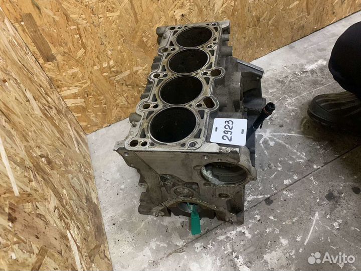 Б/У Б/У Блок цилиндров Golf 5 Passat B6 2.0 BLX