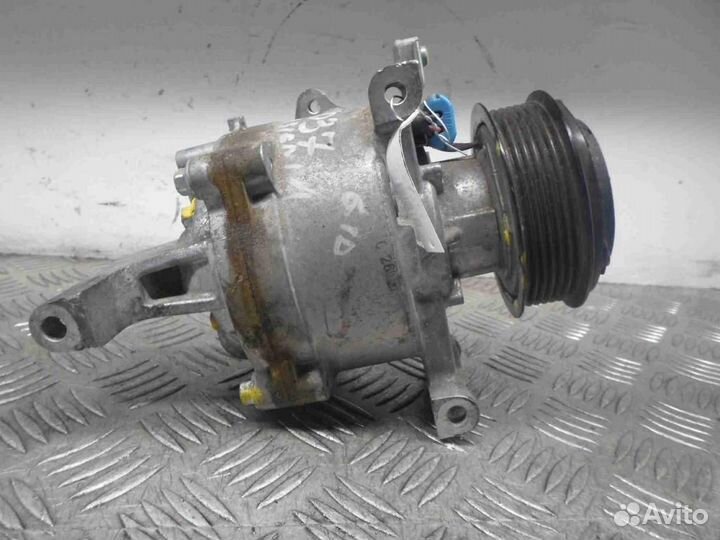 Компрессор системы кондиционирования Opel Insignia