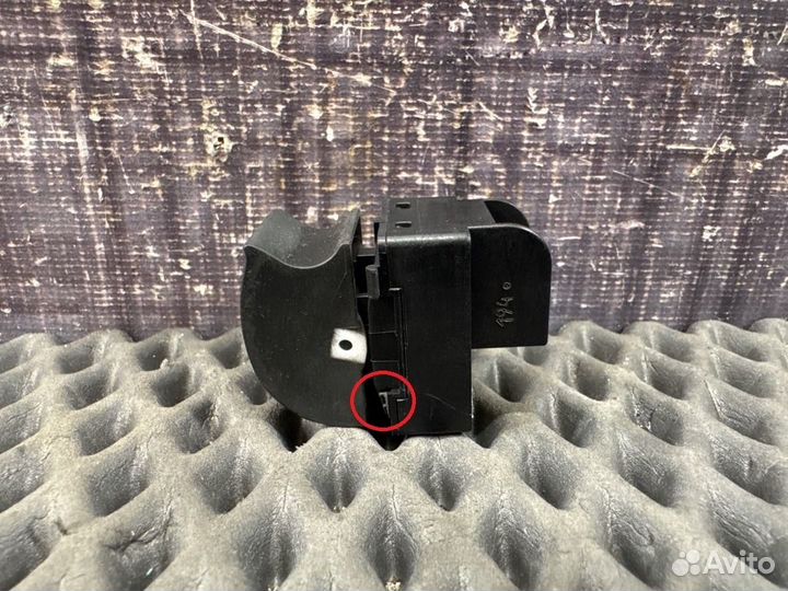 Кнопка стеклоподъемника Audi A4 B6 AMB 2004