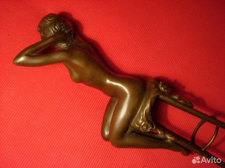 Эротика Обнаженная На Стуле Франция Статуэтка