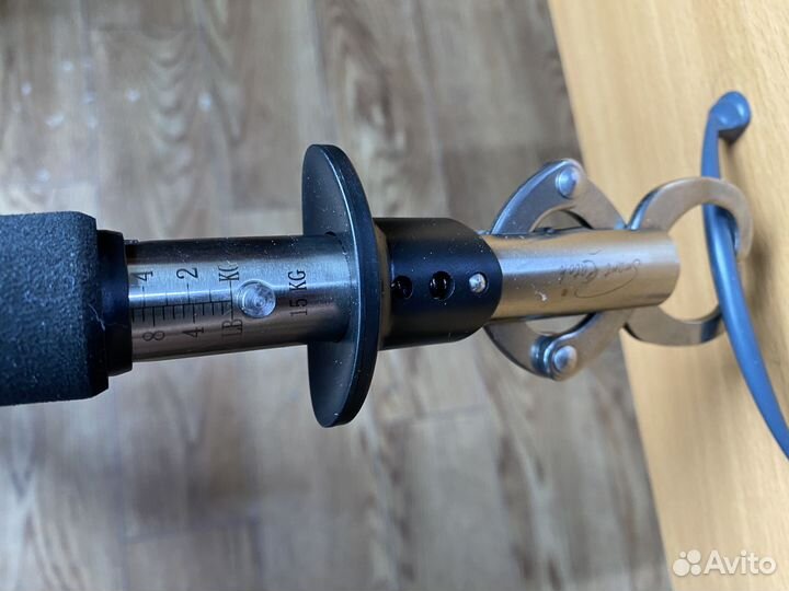 Захват для рыбы Lip Grip с весами в рукоятке