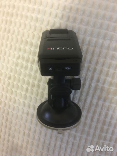 Видеорегистратор Intro VR 450