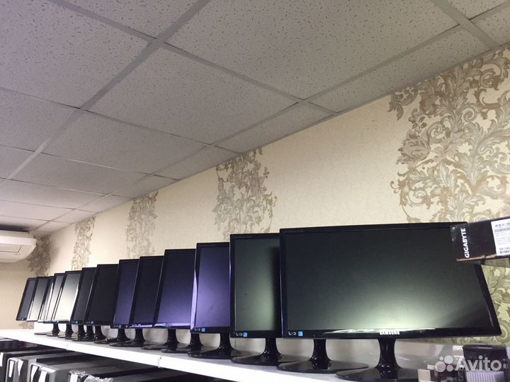 Мониторы 22 дюймов Самсунг (30 Шт )
