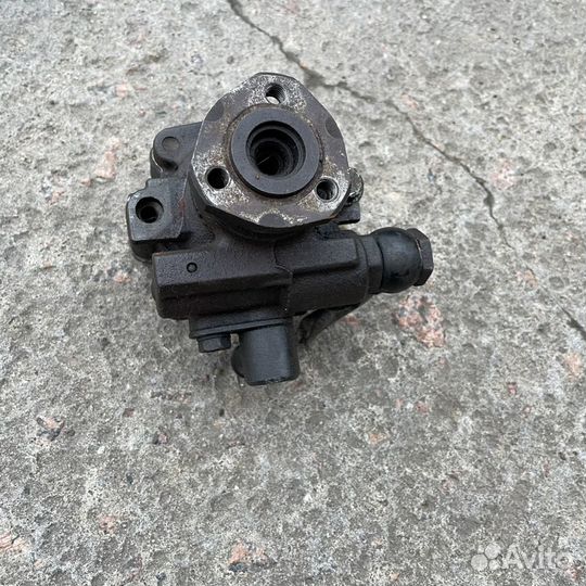 Насос Гура Фольксваген Гольф 1,9